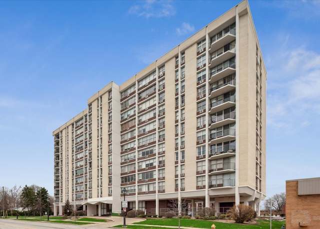 Property at 33 N Main St Unit 6F, Lombard, IL 60148, 1 bed, 1 bath