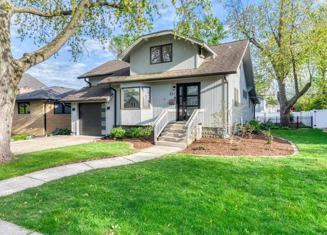 Property at 221 8th St, Downers Grove, IL 60515, 3 beds, 2 baths