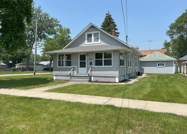 Property at 650 Enterprise St, Elgin, IL 60120, 3 beds, 2 baths