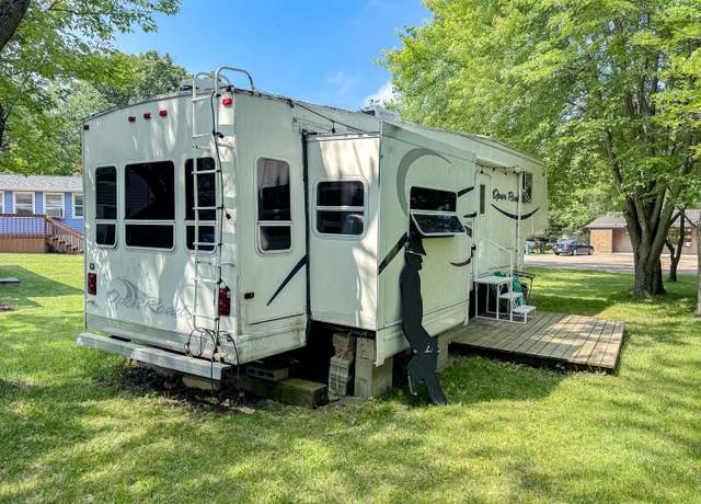 Property at 11/219 Woodhaven, Sublette, IL 61367