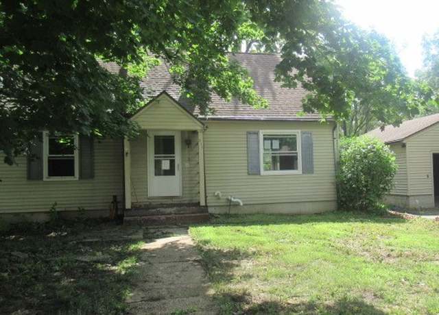 Property at 211 S Lafayette St, Byron, IL 61010, 4 beds, 2 baths
