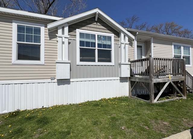 Property at 84 N Branch Rd, Northfield, IL 60093, 3 beds, 2 baths