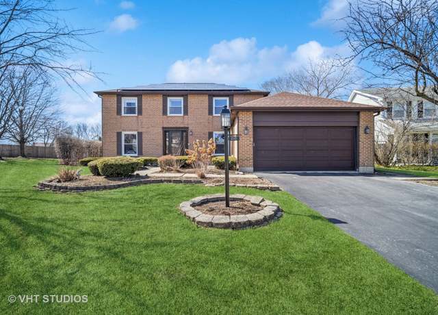 Property at 210 Constance Ln, Northbrook, IL 60062, 5 beds, 3.5 baths