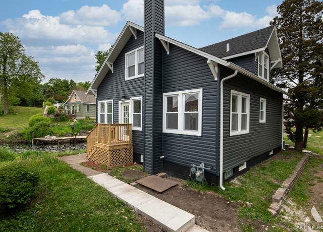 Property at 26415 W Beach St, Antioch, IL 60002, 4 beds, 2 baths