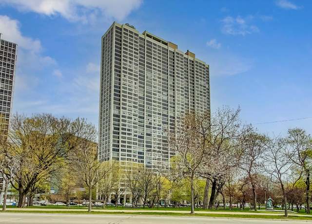 Property at 2800 N Lake Shore Dr #4216, Chicago, IL 60657, 3 beds, 3 baths