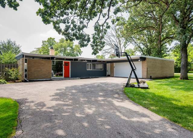 Property at 1912 Old Briar Rd, Highland Park, IL 60035, 4 beds, 2 baths