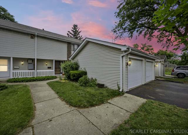 Property at 4S768 Pinehurst Dr, Naperville, IL 60563, 3 beds, 1.5 baths