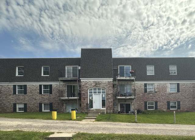 Property at 3120 Jacqueline Dr #12, Rockford, IL 61109, 3 beds, 2 baths