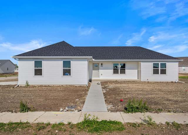 Property at 602 Patterson Dr, Fisher, IL 61843, 3 beds, 2 baths