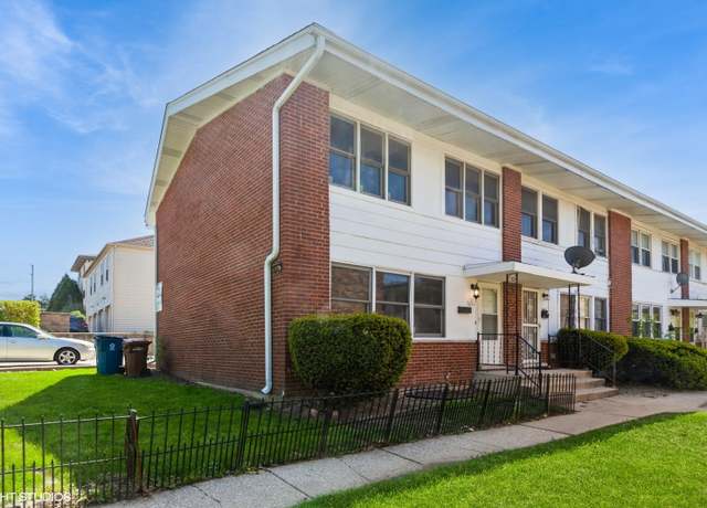 Property at 563 Lynn Ct Unit A, Glendale Heights, IL 60139, 3 beds, 1.5 baths