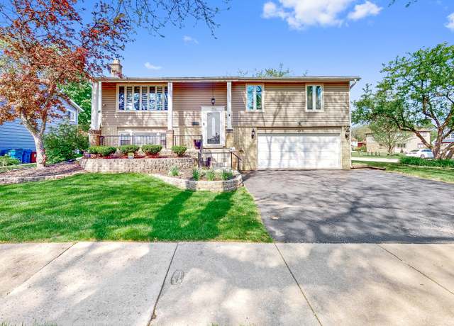 Property at 1156 N Fischer Dr, Addison, IL 60101, 3 beds, 2 baths