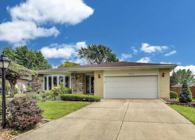 Property at 8133 Farmingdale Dr, Darien, IL 60561, 3 beds, 2 baths