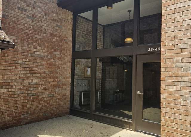 Property at 740 Saint Andrews Ln #37, Crystal Lake, IL 60014, 2 beds, 2 baths
