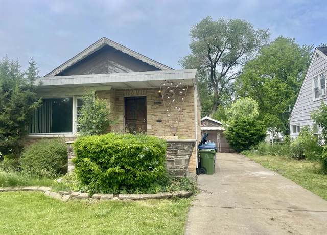 Property at 9224 Sproat Ave, Oak Lawn, IL 60453, 3 beds, 2 baths
