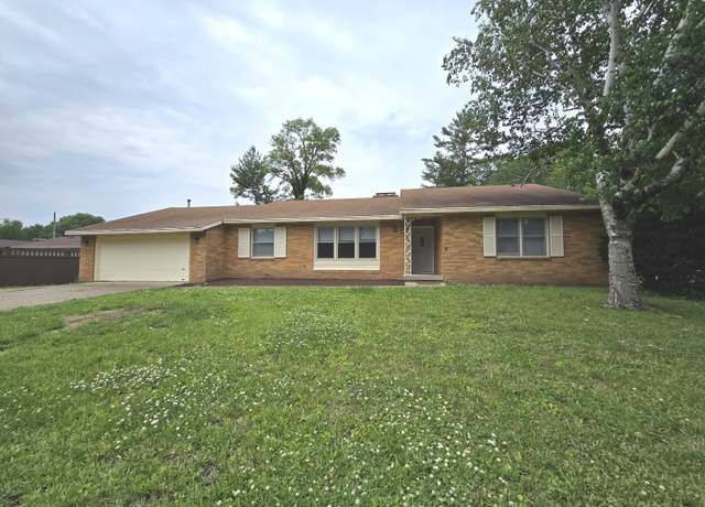 Property at 1308 W Kirby Ave, Champaign, IL 61821, 3 beds, 2.5 baths