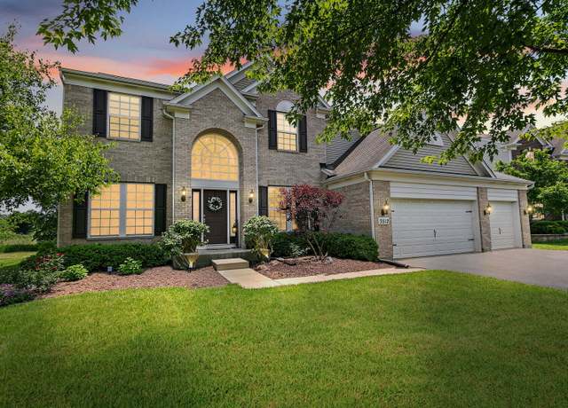 Property at 3512 Chancery Ln, Carpentersville, IL 60110, 4 beds, 2.5 baths