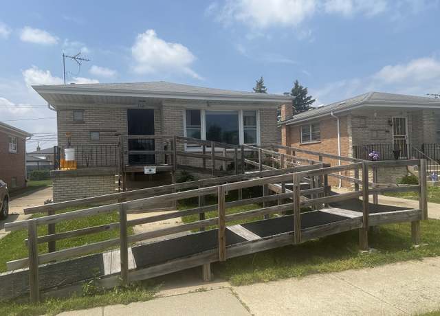Property at 512 Yates Ave, Calumet City, IL 60409, 3 beds, 1.5 baths