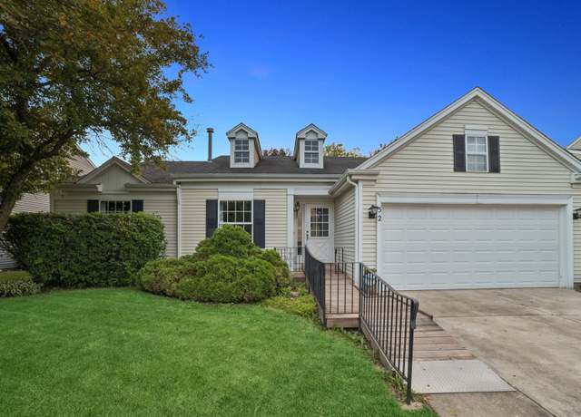 Property at 52 Mckinley Ln, Streamwood, IL 60107, 3 beds, 2 baths