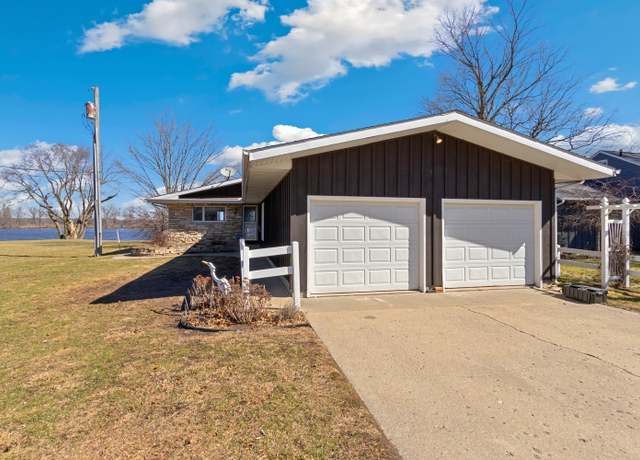 Property at 3101 Island View Dr, Rock Falls, IL 61071, 2 beds, 3 baths