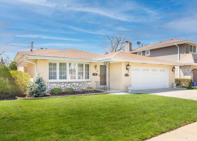 Property at 7919 W Country Club Ln, Elmwood Park, IL 60707, 3 beds, 2 baths