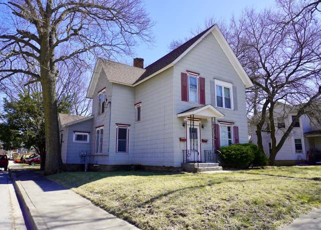 Property at 221 N Main St, Wilmington, IL 60481, 4 beds, 2 baths