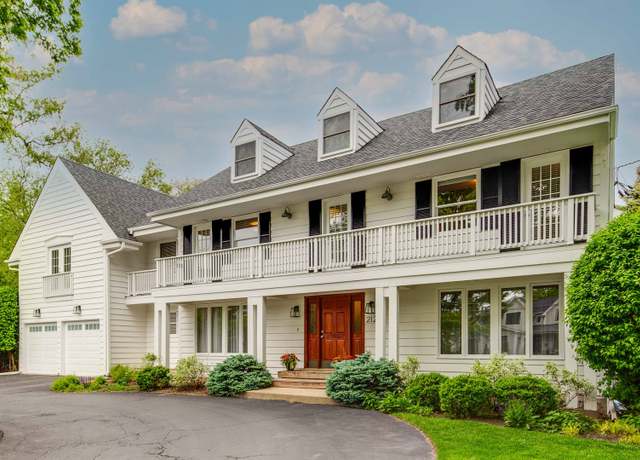 Property at 2120 Wilmette Ave, Wilmette, IL 60091, 6 beds, 5.5 baths