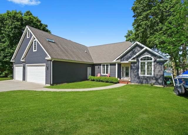 Property at 2215 N Woodlawn Park Ave, Mchenry, IL 60051, 5 beds, 3 baths