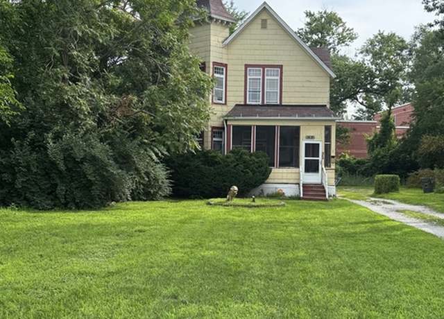 Property at 14131 Lincoln Ave, Dolton, IL 60419, 4 beds, 2 baths