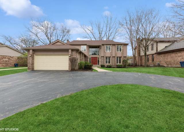 Property at 73 Augusta Dr, Deerfield, IL 60015, 4 beds, 2.5 baths