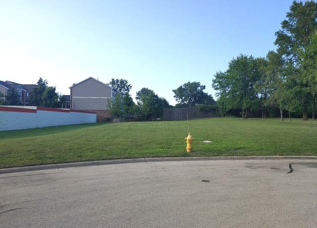 Property at 112 Brook Ct, Bolingbrook, IL 60440