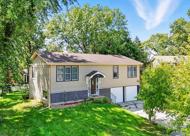 Property at 565 Cottonwood Cir, Bolingbrook, IL 60440, 3 beds, 2 baths