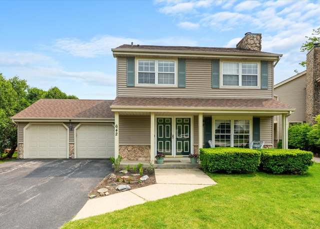 Property at 642 Dunham Rd, Gurnee, IL 60031, 3 beds, 2.5 baths