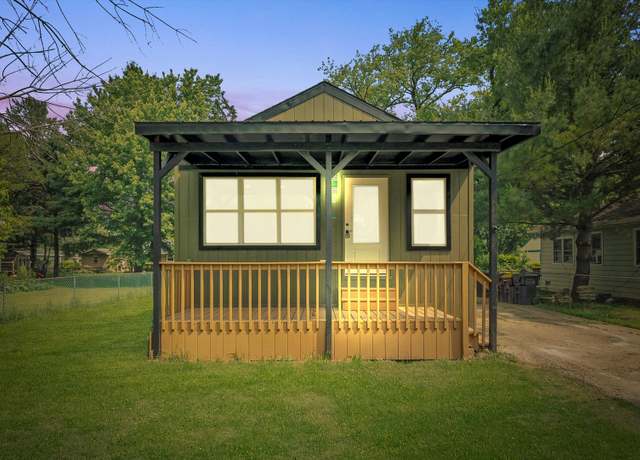 Property at 114 Maple St, Mchenry, IL 60051, 3 beds, 1.5 baths