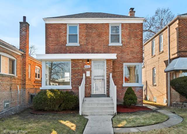 Property at 8942 S Crandon Ave, Chicago, IL 60617, 3 beds, 2.5 baths