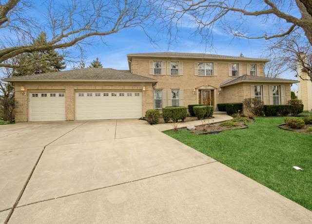 Property at 201 E Brett Ct, Arlington Heights, IL 60005, 5 beds, 3 baths