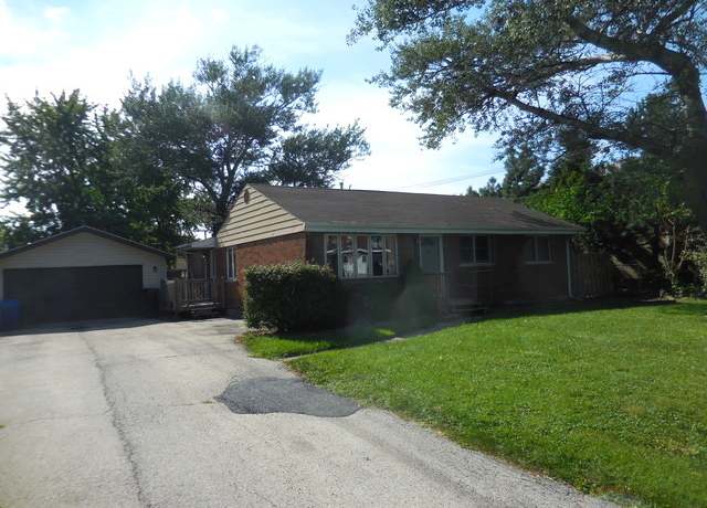 Property at 7926 S 83rd Ct, Justice, IL 60458, 4 beds, 2 baths