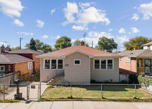 Property at 10322 S Avenue N, Chicago, IL 60617, 4 beds, 1 bath