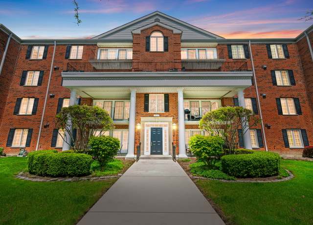 Property at 326 Park Ave #38, Clarendon Hills, IL 60514, 2 beds, 2 baths