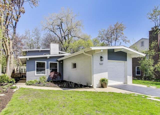 Property at 537 County Line Rd, Highland Park, IL 60035, 4 beds, 2 baths