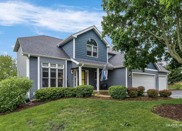 Property at 1041 Winslow Ave, Woodstock, IL 60098, 4 beds, 3.5 baths