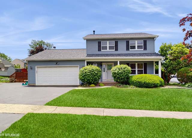 Property at 8401 Adbeth Ave, Woodridge, IL 60517, 3 beds, 3.5 baths