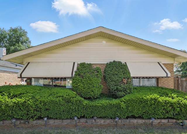Property at 139 Hyde Park Ave, Bellwood, IL 60104, 3 beds, 2 baths