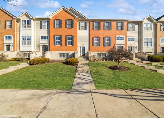 Property at 4076 Pompton Ave, Elgin, IL 60124, 3 beds, 2.5 baths