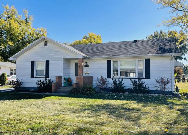 Property at 1301 Charles St, Streator, IL 61364, 3 beds, 1 bath