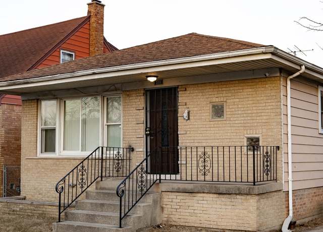 Property at 409 Paxton Ave S, Calumet City, IL 60409, 4 beds, 2.5 baths