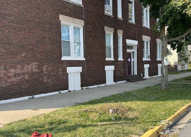 Property at 1500 W 71st St, Chicago, IL 60636, 9 beds, 5 baths