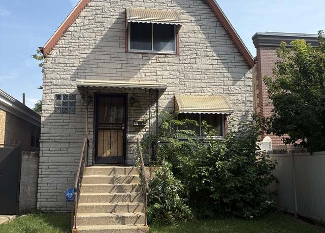 Property at 3718 W Addison St, Chicago, IL 60618, 3 beds, 1.5 baths