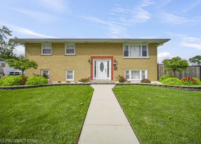 Property at 840 E 152nd St, Phoenix, IL 60426, 4 beds, 2 baths