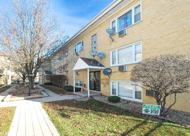 Property at 6634 W 95th St Unit 1D, Oak Lawn, IL 60453, 2 beds, 1 bath