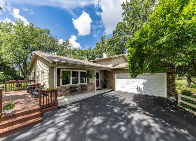 Property at 26W430 Natalie Ct, Carol Stream, IL 60188, 3 beds, 2.5 baths